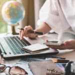 agent-conseiller-vendeur-voyage-explorer-la-fiche-metier-pour-trouver-la-voie-du-reve